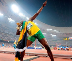 开云官网-苏格兰强势拿下比利亚雷亚尔，姆巴佩展现巨星价值，足球世界里的小国叙事与个体神话