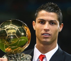 开云体育世界杯-阿拉巴爆发改写剧本，利物浦险胜揭开战术革命序幕