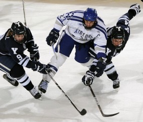 开云体育在线-乔治稳定输出不掉线，马刺火箭鏖战中的定海神针