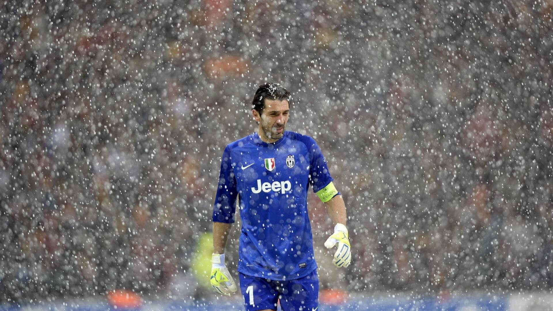 詹姆斯关键制胜，独行侠全面压制马刺的背后，是篮球哲学的世代更迭