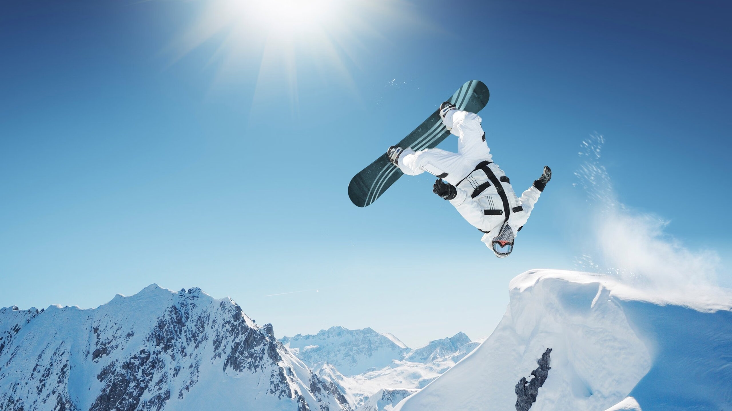 卡塔尔防线被三笘薰彻底肢解，亚洲足球的残酷镜像