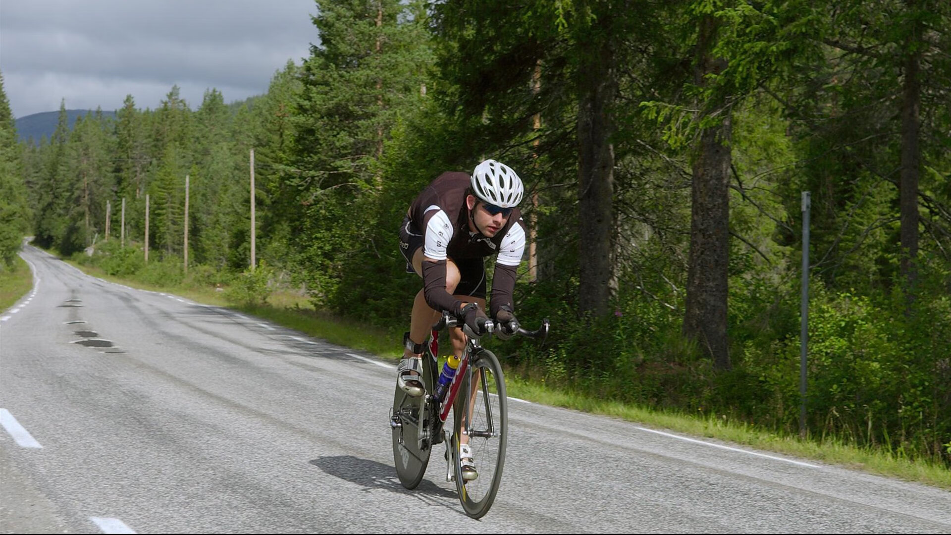 若日尼奥的刀锋，当希腊神话在多特蒙德的雨夜终结
